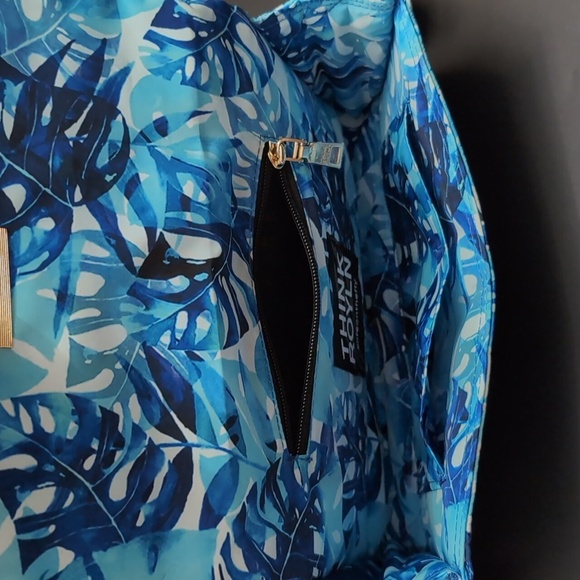 Think Royln #Lifeonthefly Blue Botanical Puffer  Crossbody Bag - Picture 7 of 11